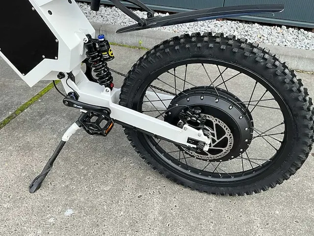 8000w trident stealth bomber elektrische mountainbike - afbeelding 13 van  15