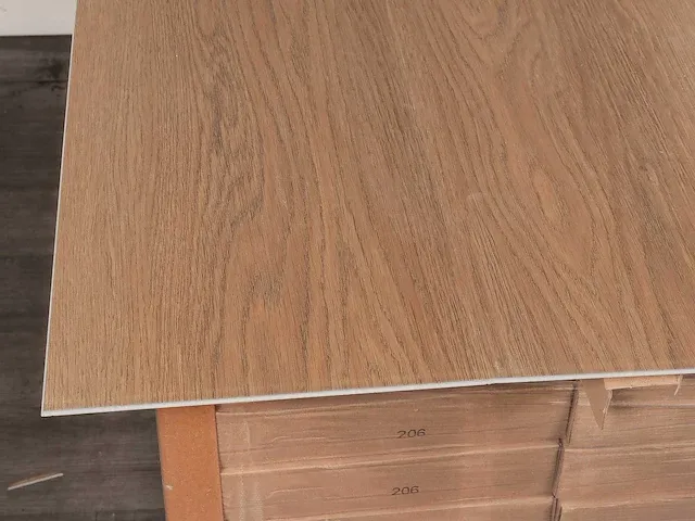 82 m2 spc pvc-click plank - 1220 x 228 x 4 mm - afbeelding 2 van  4