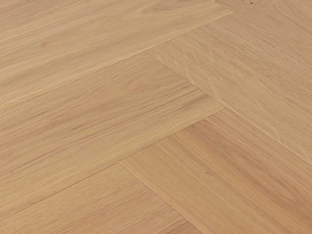 83 m2 parket eiken visgraat mutliplank - 750 x 130 x 14 mm - afbeelding 1 van  4