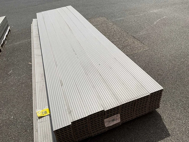 8,5 m² composiet vlonderplank grijs 420x14.5x2.3 cm - afbeelding 4 van  6