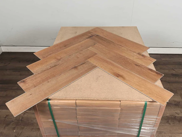 85 m2 pvc spc click plank met xps onderlaag - 1220 x 228 x 5 mm - afbeelding 3 van  4