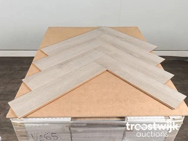 85 m2 visgraat laminaat - 640 x 133 x 12 mm - afbeelding 3 van  4