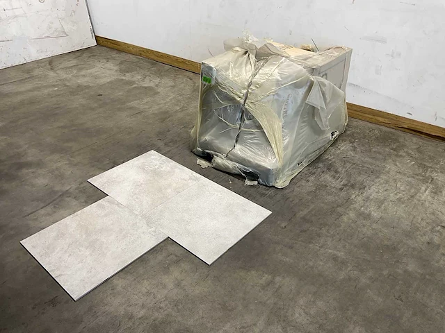 86,4m² iris ceramica - wand- en vloertegel - 60x60 cm - silver - afbeelding 2 van  8