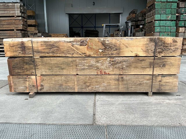 88 balken radiata pine 300x35x30 reclaimd wood - afbeelding 3 van  10