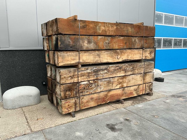 88 balken radiata pine 300x35x30 reclaimd wood - afbeelding 10 van  10