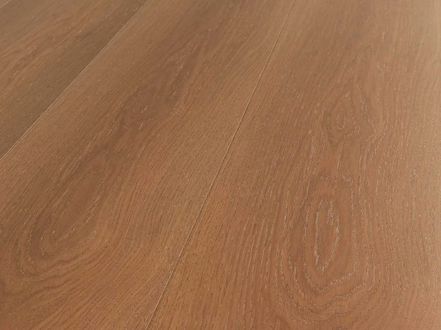 88 m2 parket eiken fineer berry alloc - 2410 x 241 x 10,1 mm - afbeelding 1 van  4