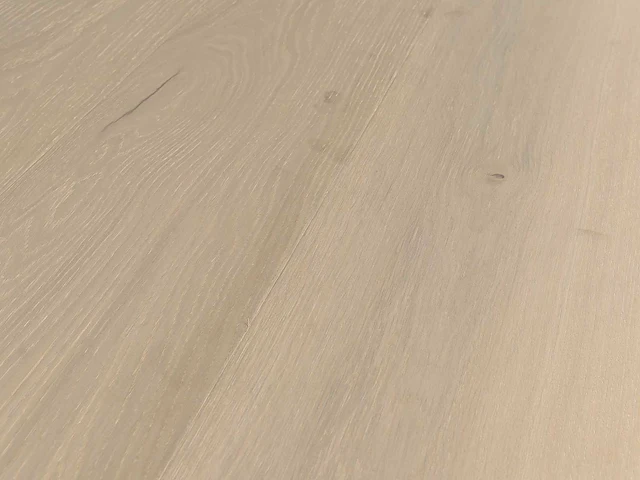 88 m2 parket eiken fineer berry alloc - 2410 x 241 x 10,1 mm - afbeelding 1 van  4