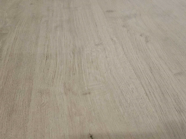 89 m2 laminaat plank - 1207 x 198 x 11 mm - afbeelding 1 van  3
