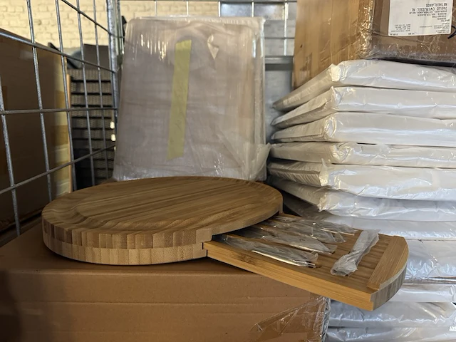 8x bamboe kaasplank met accessoires - afbeelding 1 van  3