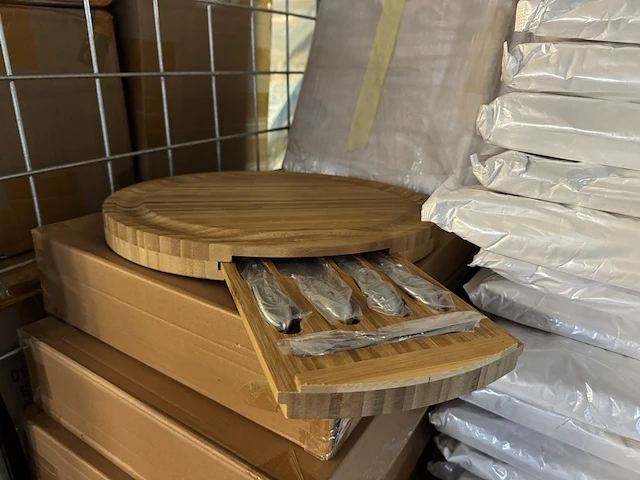 8x bamboe kaasplank met accessoires - afbeelding 4 van  4