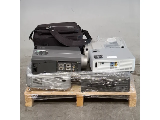 8x beamer, o.a hitachi, hp - afbeelding 10 van  10