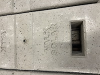 8x betonnen massa blok, montagemateriaal zonnepaneel van der valk - afbeelding 5 van  6