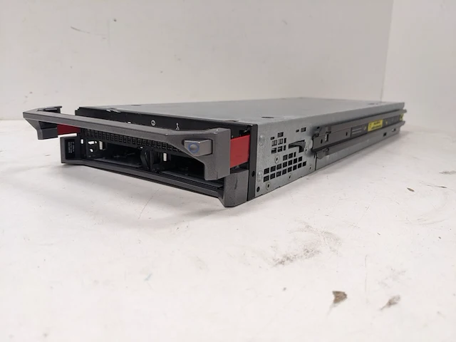 8x dell™ poweredge™ m610 - krachtige en schaalbare blade-server, dell, grijs / chroom - afbeelding 2 van  9