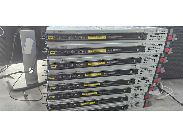 8x dell™ poweredge™ m610 - krachtige en schaalbare blade-server, dell, grijs / chroom - afbeelding 9 van  9