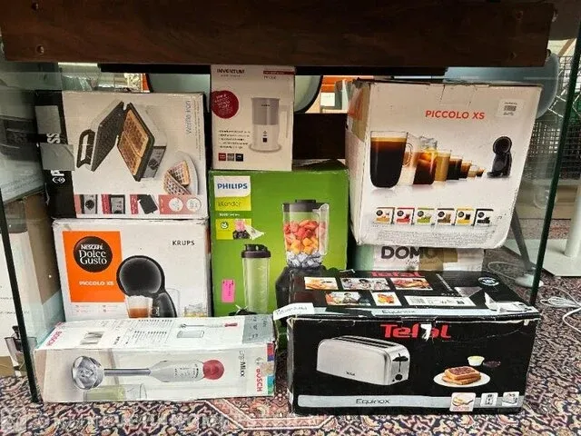 8x diverse huishoudelijke apparaten keuken w.o. bosch, nescafé, philips, tefal - afbeelding 1 van  8