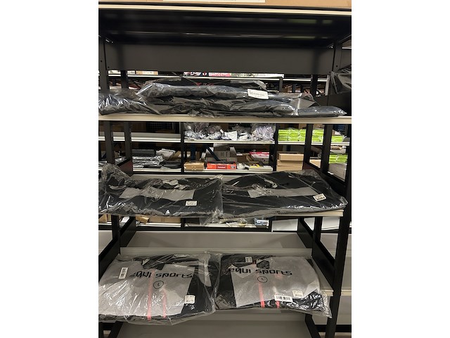 8x diverse jassen w.o. softshell, equi sports, ultrasport - afbeelding 1 van  5