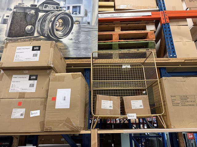 8x diverse (online) winkelvoorraad w.o. pizza ring set, papiervernietiger, w.o. zoomyo, barbecue-u - afbeelding 1 van  7