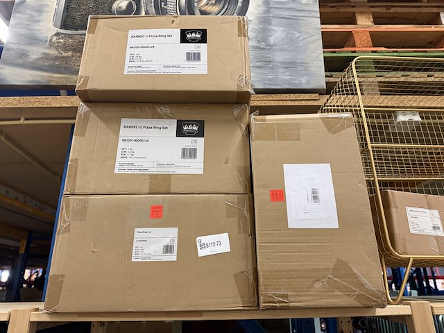 8x diverse (online) winkelvoorraad w.o. pizza ring set, papiervernietiger, w.o. zoomyo, barbecue-u - afbeelding 2 van  7