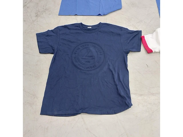 8x diverse shirts " nova groep " - afbeelding 3 van  7