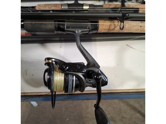 8x diverse vishengels en toebehoren, o.a.shimano, konger - afbeelding 2 van  30