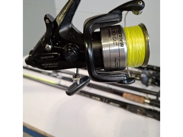 8x diverse vishengels en toebehoren, o.a.shimano, konger - afbeelding 6 van  30
