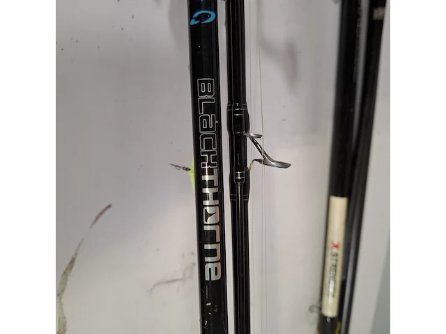8x diverse vishengels en toebehoren, o.a.shimano, konger - afbeelding 17 van  30