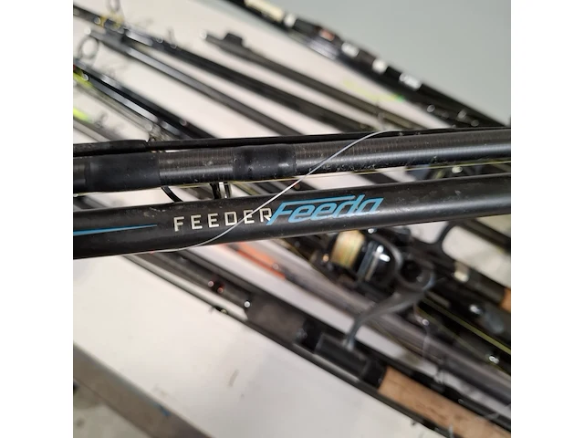 8x diverse vishengels en toebehoren, o.a.shimano, konger - afbeelding 26 van  30