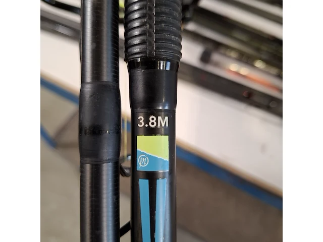 8x diverse vishengels en toebehoren, o.a.shimano, konger - afbeelding 27 van  30