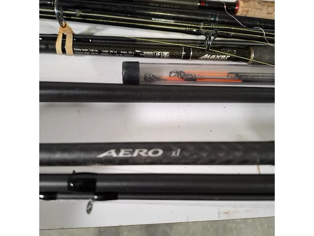 8x diverse vishengels en toebehoren, o.a.shimano, konger - afbeelding 29 van  30