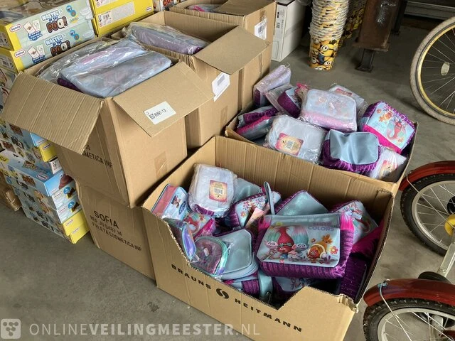 8x dozen trolls toilettassen dreamworks - afbeelding 3 van  5