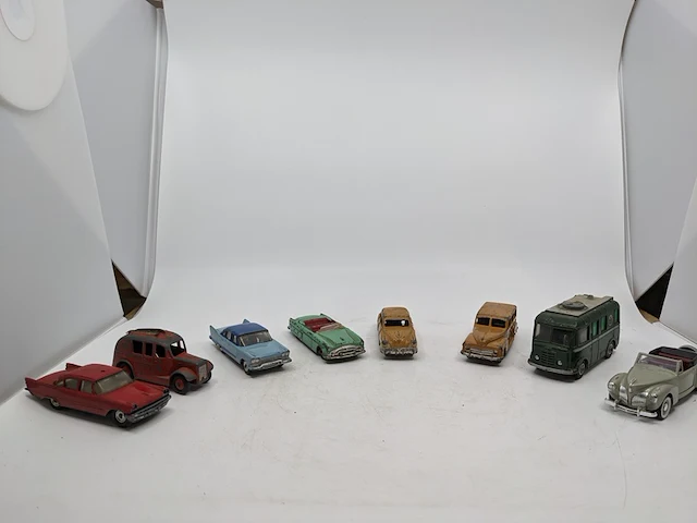 8x miniatuur dinky toys - afbeelding 1 van  11