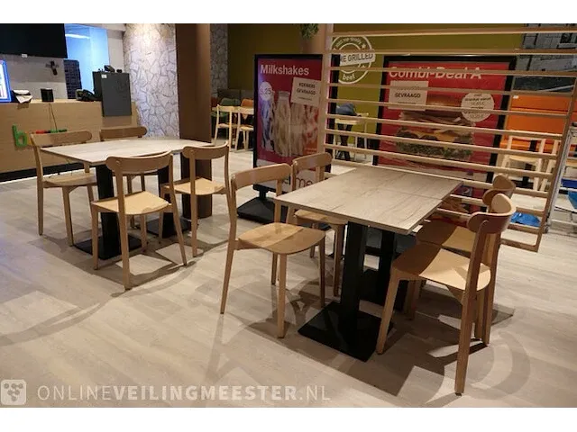 8x restauranttafel met 16x houten stoel - afbeelding 6 van  11