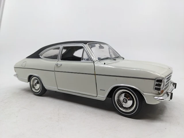 8x schaalmodel opel, diverse types - afbeelding 11 van  17