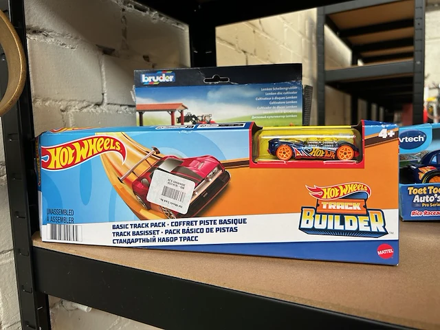 8x speelgoed w.o. tractor, helikopter w.o. bruder, vtech - afbeelding 2 van  6