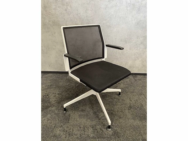 8x vitra/ gaber/ dynamobel - conferentiestoel - zwart/wit - afbeelding 10 van  19