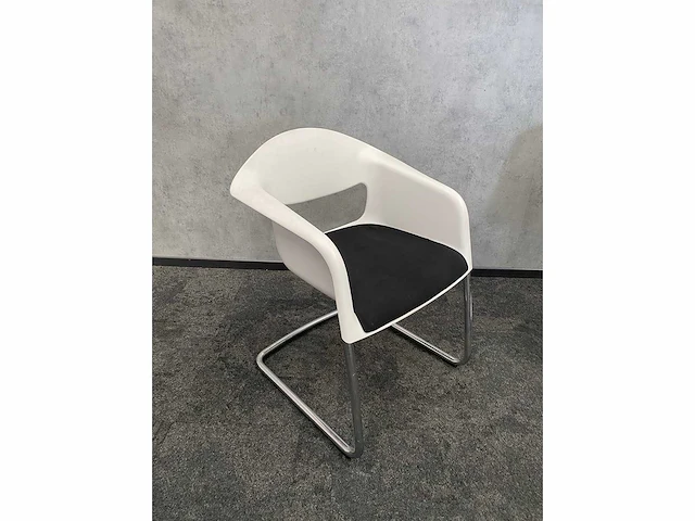 8x vitra/ gaber/ dynamobel - conferentiestoel - zwart/wit - afbeelding 16 van  19