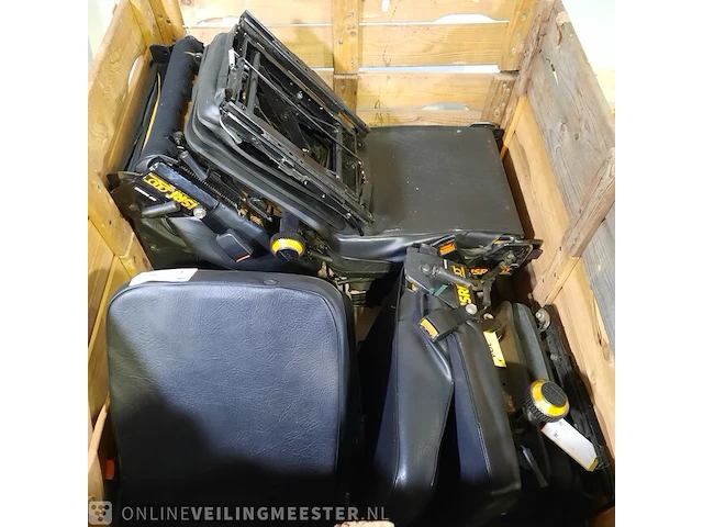8x vrachtwagenstoel o.a isri/daf - afbeelding 5 van  12