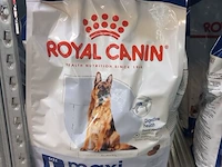8x zak hondenvoer royal canin, maxi adult - afbeelding 3 van  6