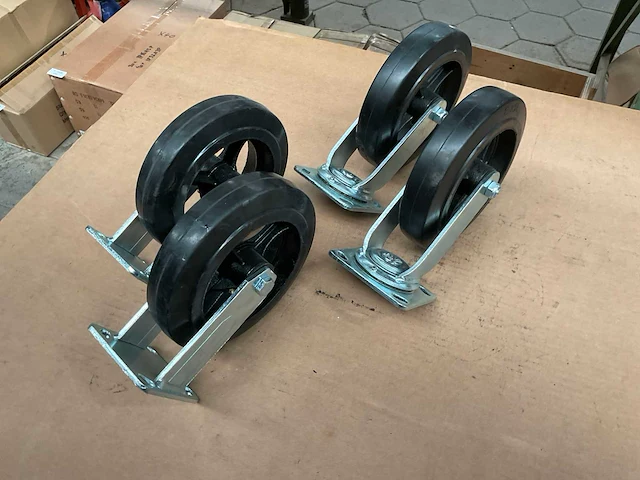 8x2 wielset - afbeelding 2 van  4