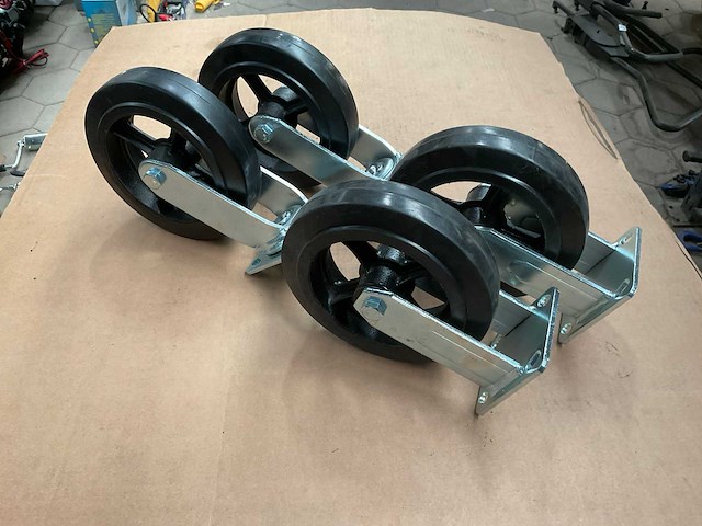 8x2 wielset - afbeelding 1 van  4