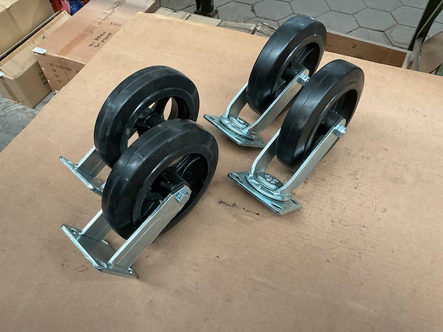 8x2 wielset - afbeelding 2 van  4