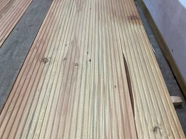 9 m² douglas semi-ribbel - vlonderplank 495x14x2,5 cm - afbeelding 2 van  6