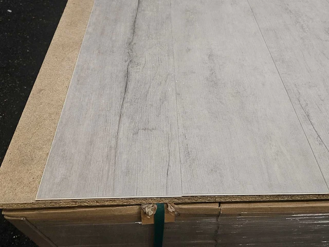 9 m2 pvc spc click plank - 1500 x 200 x 5 mm - afbeelding 2 van  3