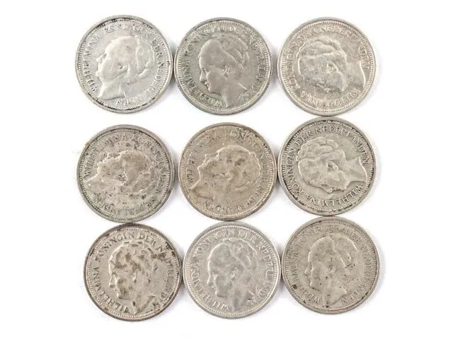 9 zilveren munten koningin wilhelmina , 1928 - afbeelding 1 van  2