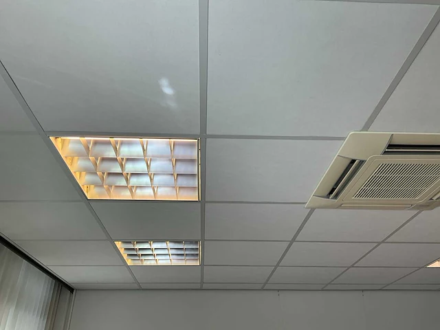 90 m2 systeemplafond - afbeelding 2 van  17