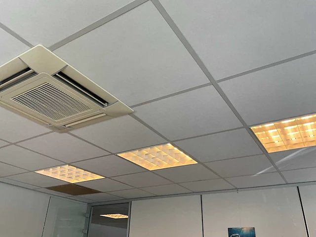 90 m2 systeemplafond - afbeelding 3 van  17