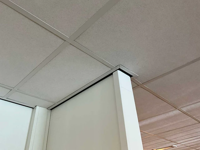 90 m2 systeemplafond - afbeelding 4 van  17