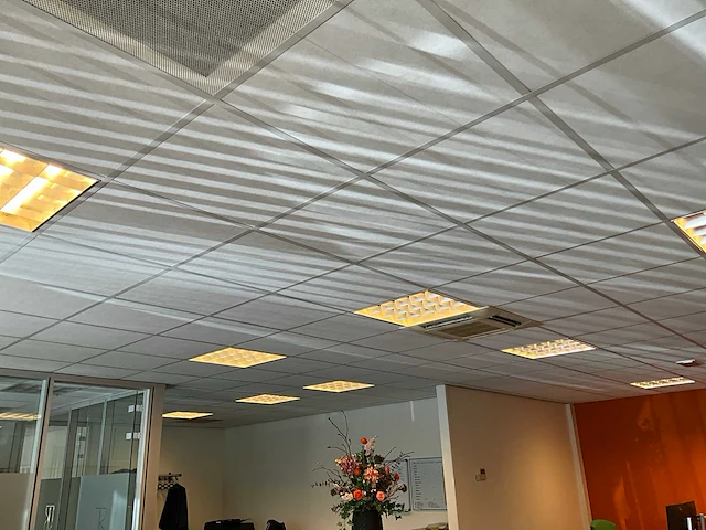 90 m2 systeemplafond - afbeelding 13 van  17