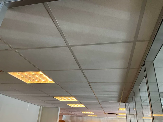 90 m2 systeemplafond - afbeelding 15 van  17