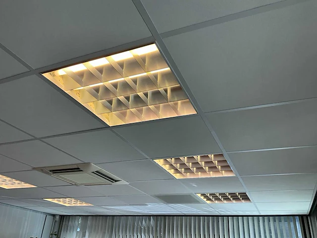 90 m2 systeemplafond - afbeelding 17 van  17